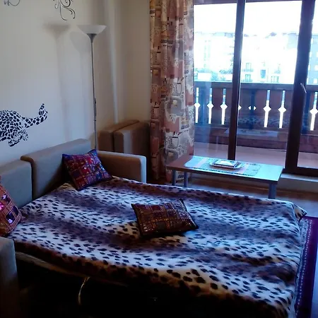 Private In Apartcomplex Novy Khan Apartament